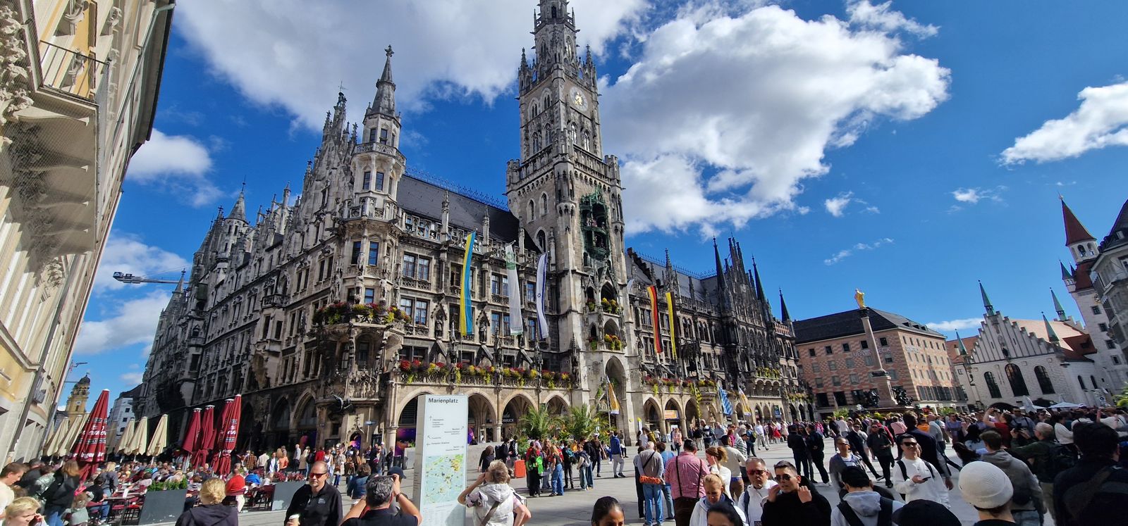 Marienplatz and the Neues Rathaus in central Munich on a sunny day